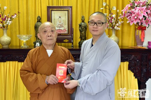 佛教-上海市佛教协会开展重阳节敬老慰问活动