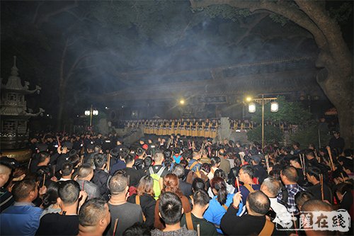 普陀山-普陀山普济禅寺丁酉年九月十九观音香会庄严有序