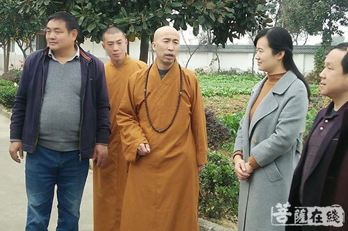佛教-兑现重阳节承诺 开慧法师为汤池敬老院捐赠120条棉被