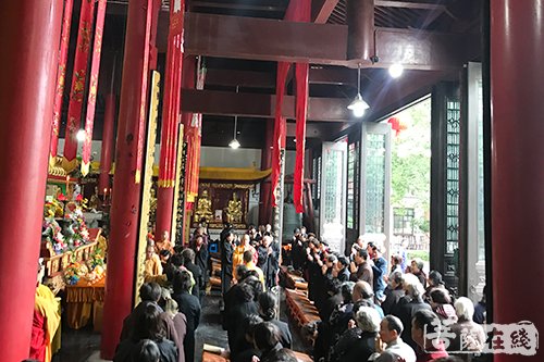 佛教-上海洪福寺举行药师法会 圣怀法师主法