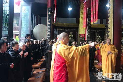 佛教-上海洪福寺举行药师法会 圣怀法师主法