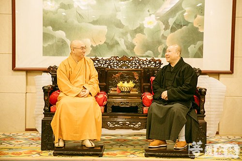 佛教-西方寺住持宽运大和尚一行参访上海玉佛禅寺