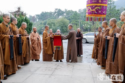 法华寺-中佛协咨议委员会副主席界诠法师参访法华寺 印可法师热情接待