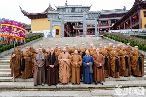 法华寺-中佛协咨议委员会副主席界诠法师参访法华寺 印可法师热情接待