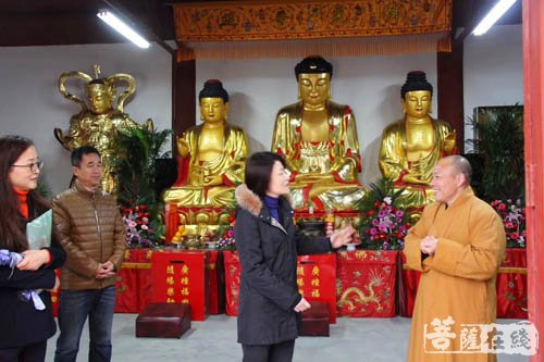 上海市民宗委主任花蓓前往省殿禅寺调研