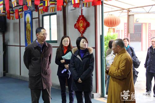 上海市民宗委主任花蓓前往省殿禅寺调研
