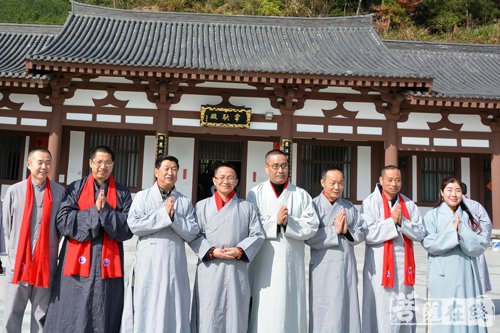 禅宗-吴言生率团参访司空山二祖寺 共话禅宗智慧