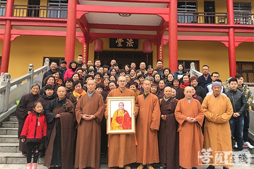 博山能仁禅寺副寺继绍法师拈香觉海大和尚衣钵圆照法师拈香大众瞻仰