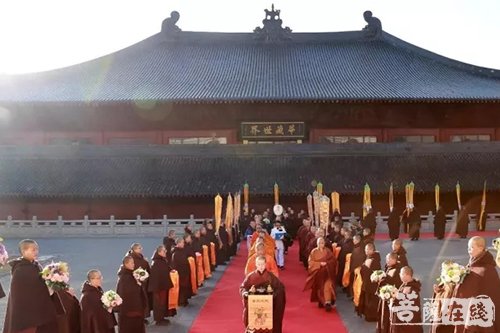 五台山-泰国摩诃朱拉隆功大学授予五台山尼众佛学院院长如瑞法师荣誉博士学位
