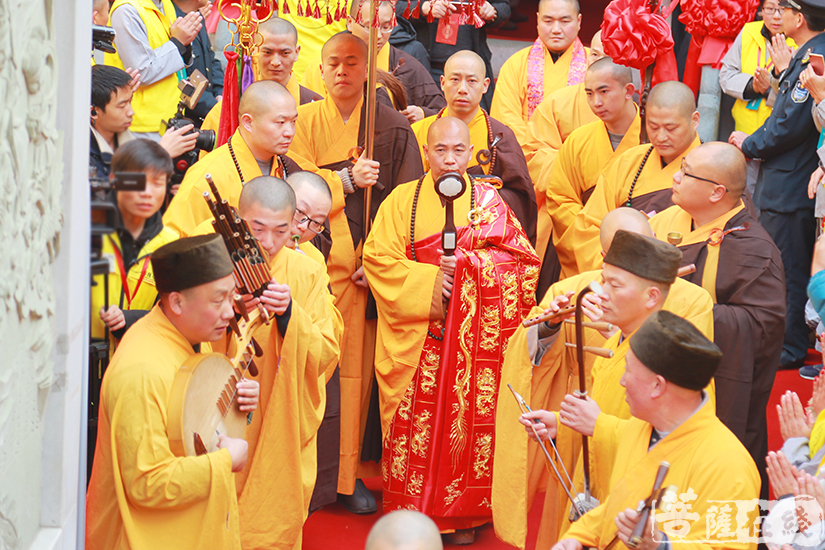 莲花佛国盛会 果卓法师荣膺九华山上禅堂方丈