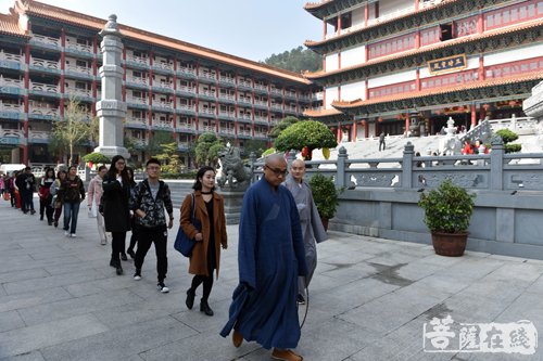 佛教-30位外语精英走进珠海普陀寺 向世界讲好中国佛教故事