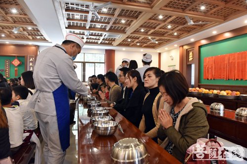 佛教-30位外语精英走进珠海普陀寺 向世界讲好中国佛教故事