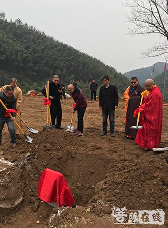 九华山平坦寺释广济图片