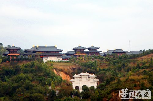 佛教-龙树思想的饕餮大宴——2017年首届中观高峰论坛在广东惠仁圣寺开幕