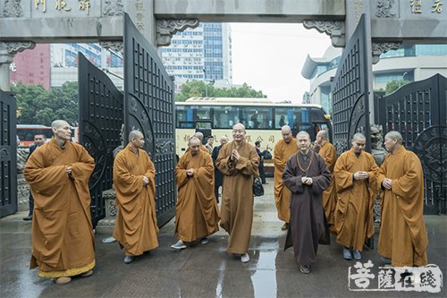 佛教-香港佛教联合会执行副主席宏明法师率团参访七塔禅寺