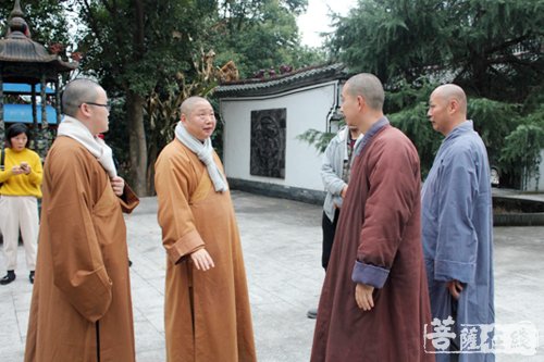 佛教-浙江佛教协会副会长允观法师一行赴左溪讲寺指导工作