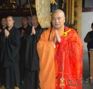昆山佛教协会众法师齐为日本地震灾民祈福