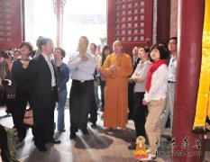 果光大和尚在兴化寺热情接待台湾旅游考察团