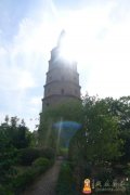 妙明法师接待上海静安寺行脚团一行观瞻兖州兴隆寺佛顶骨舍利