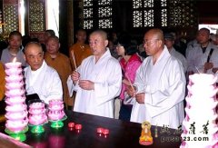 韩国大型朝圣参访团一行到普陀山参访