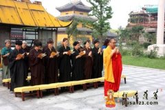 上海寿安寺地藏法会举行放生活动
