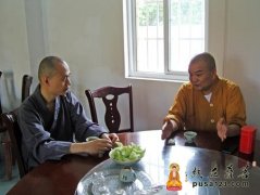 良因法师前来一宿禅院举行座谈