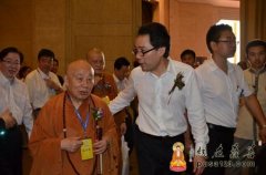中国佛教协会在无锡灵山举办首届慈善书画义展