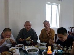 净心法师在昆山一宿禅院布经传法