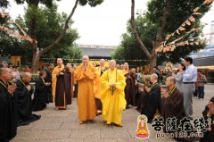 秋爽大和尚看望常州天宁寺新戒弟子